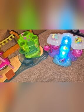 Lot Of 2 Hatchimals Playsets Light Up With Noise Waterfall And Tropical Paradise